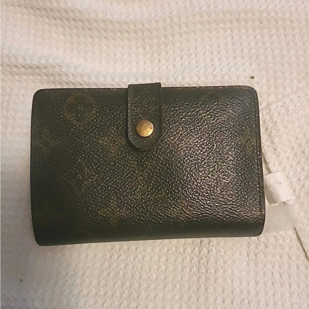 Louis Vuitton kiss lock wallet authentic